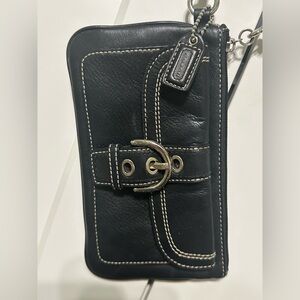 Coach Hampton black leather large wristlet 🖤🖤👜👜